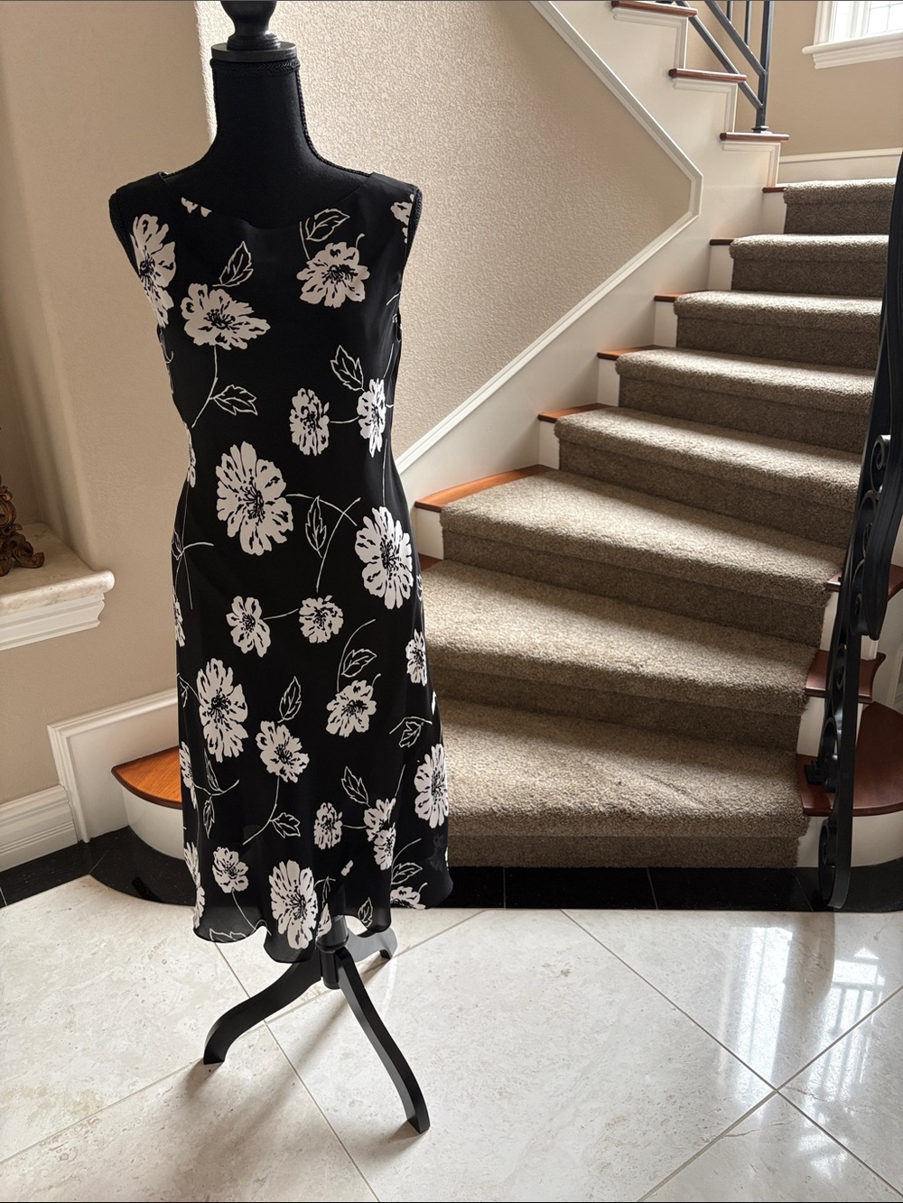 Jones New York Black and White Floral Sleeveless Dress